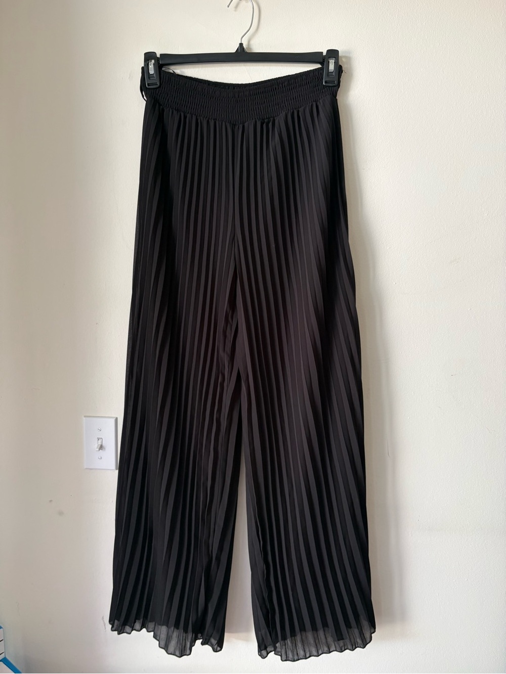 Forever 21 Black Pleated Wide-Leg Pants